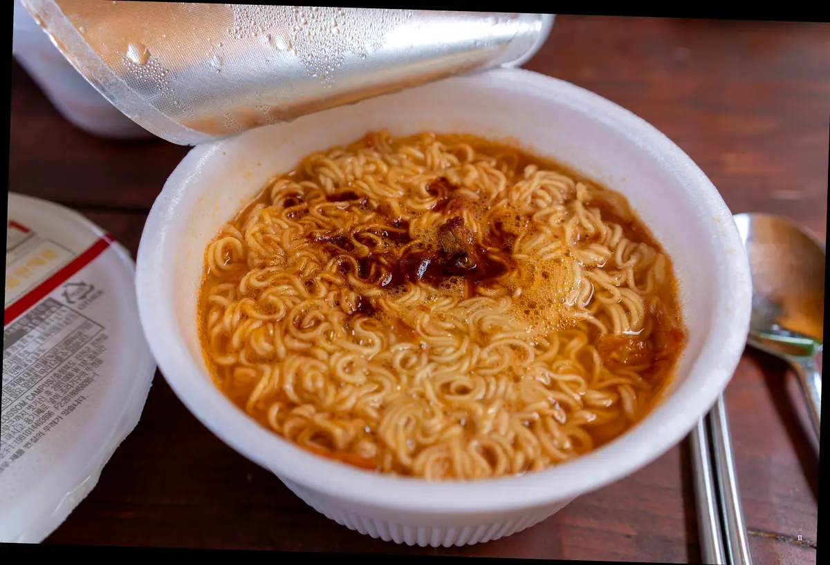 컵라면 전자레인지 조리 시, 이것만은 꼭! 주의사항 총정리