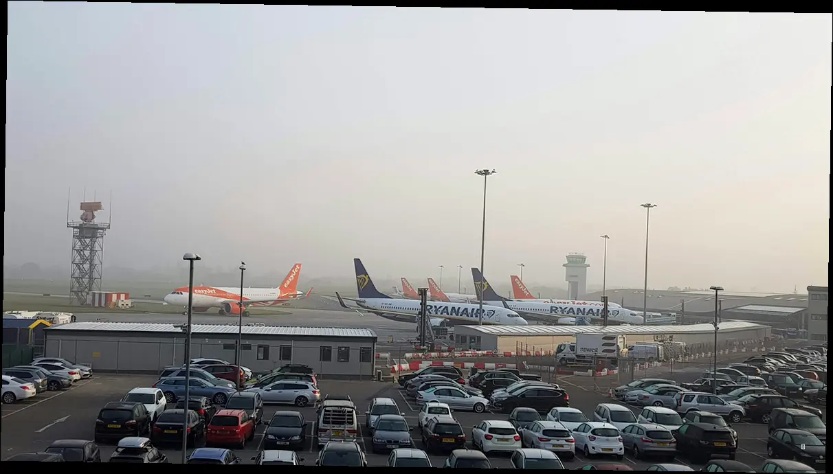 무료 주차, 정말 가능할까? 김해공항 무료 주차 꿀팁 대방출!